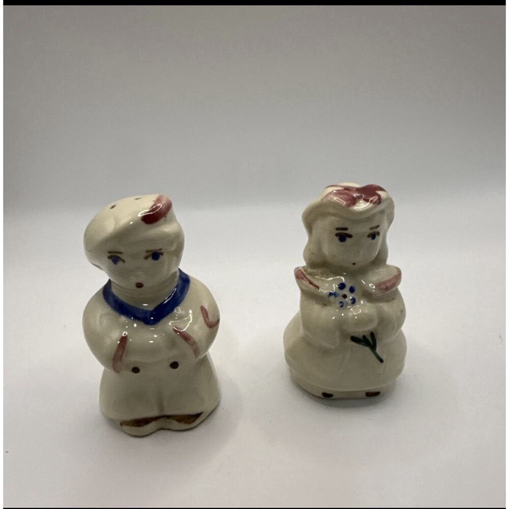 Shawnee Pottery Dutch Boy & Girl Salt & Pepper Shaker Set
